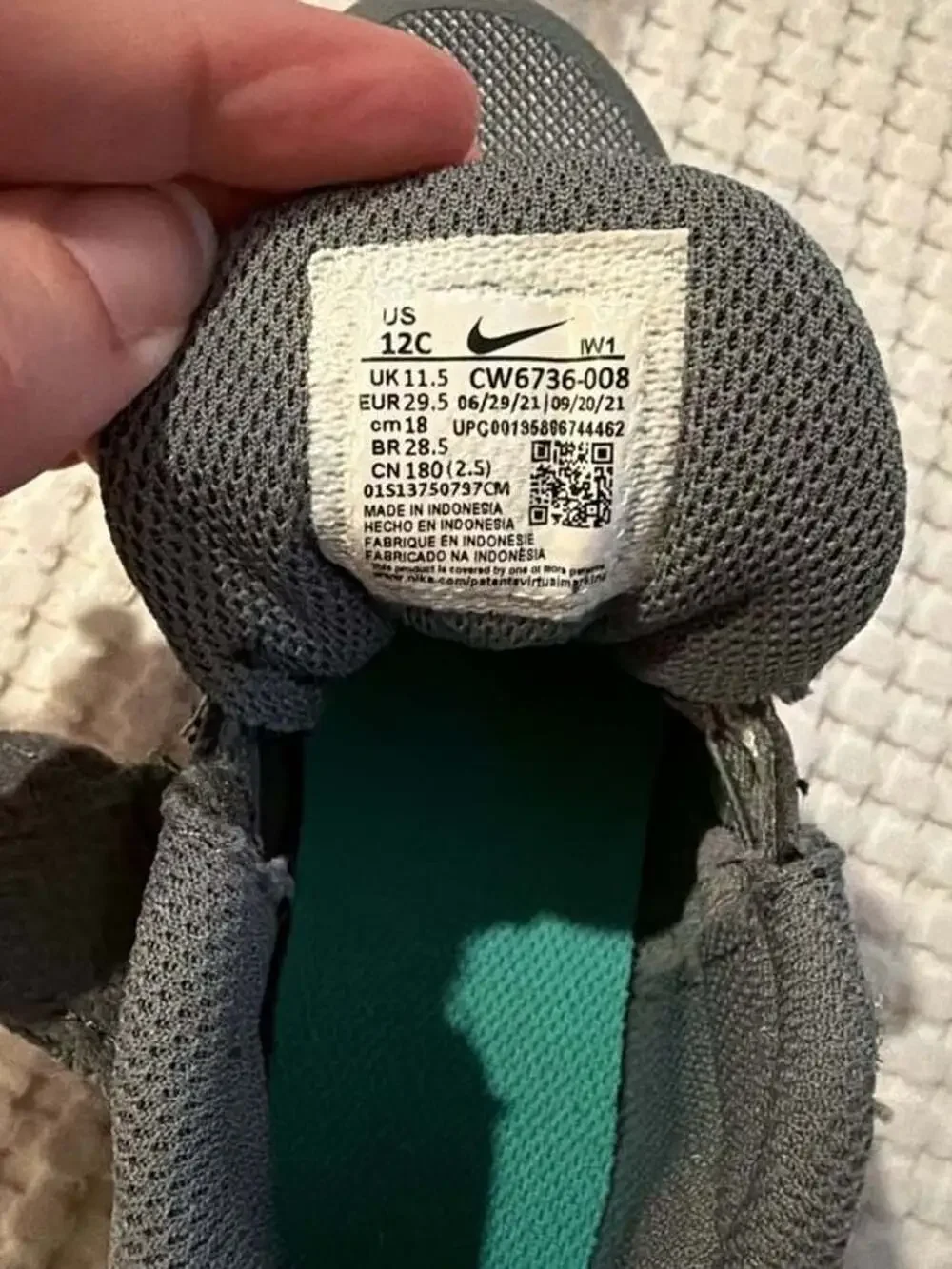 Nike Team Hustle D10 Size 12C Grey Teal Siren Red